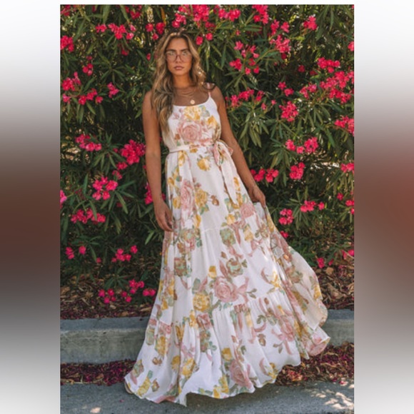 Vici Dresses & Skirts - VICI 🌸🌹 Let This Be Floral Maxi Dress NWT